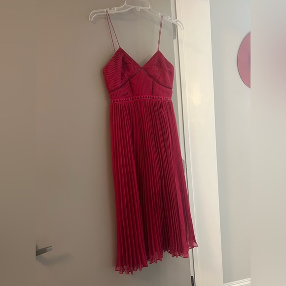 Self Portrait Fuchsia Pleated Chiffon Midi Dress - Picture 5 of 6